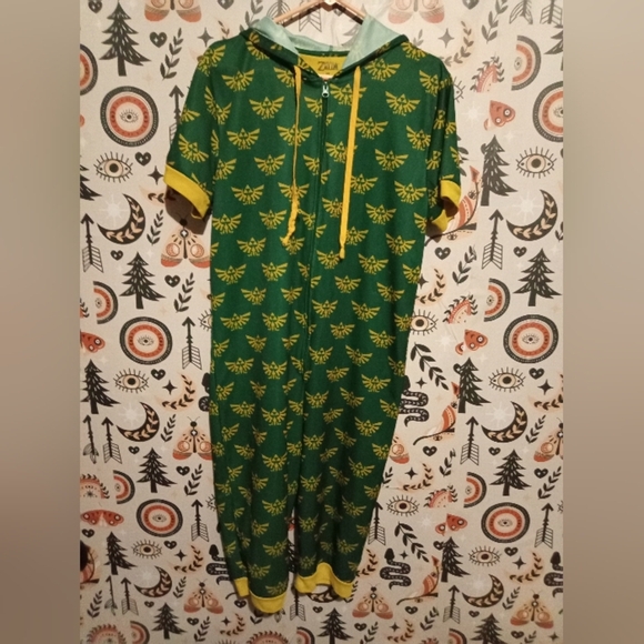 Hot Topic Pants - 2/$10 Zelda Green and Yellow Hooded Onesie Small